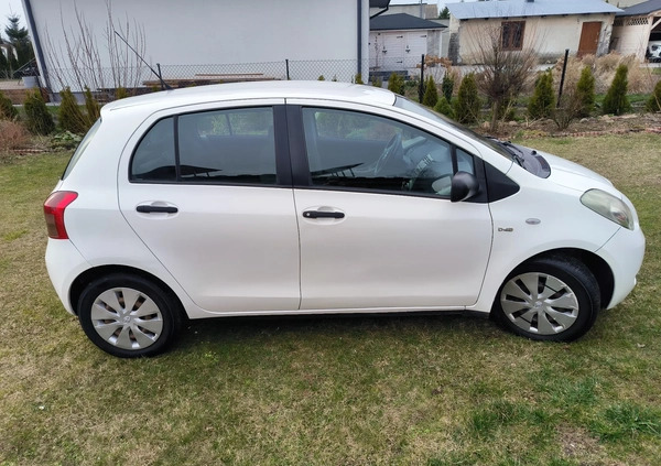 Toyota Yaris cena 7999 przebieg: 390000, rok produkcji 2008 z Chełm małe 172